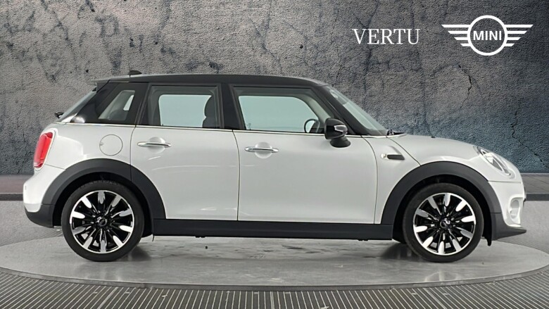 MINI Hatchback 1.5 Cooper II 5dr Petrol Hatchback